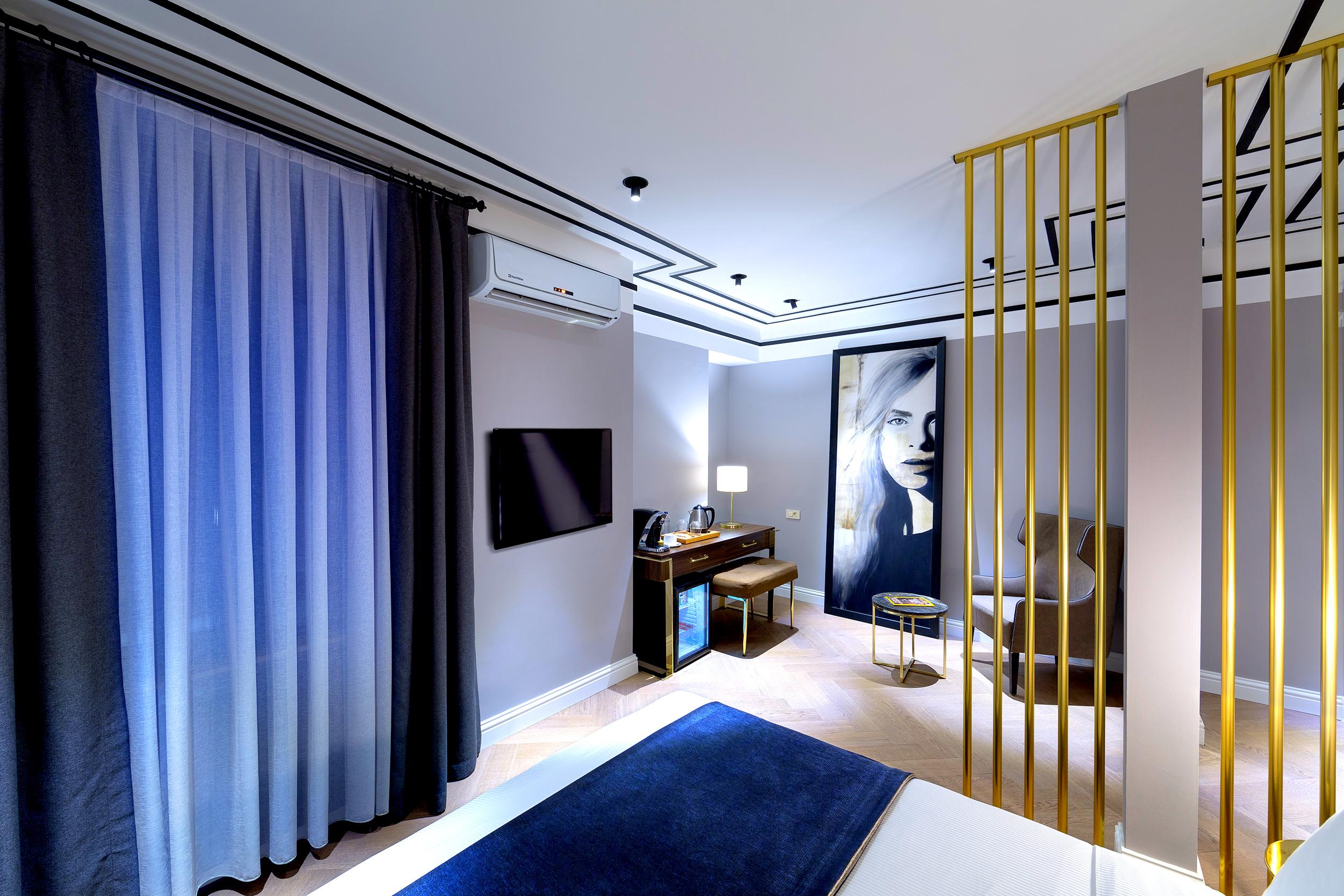 Отель Walton Galata 4*