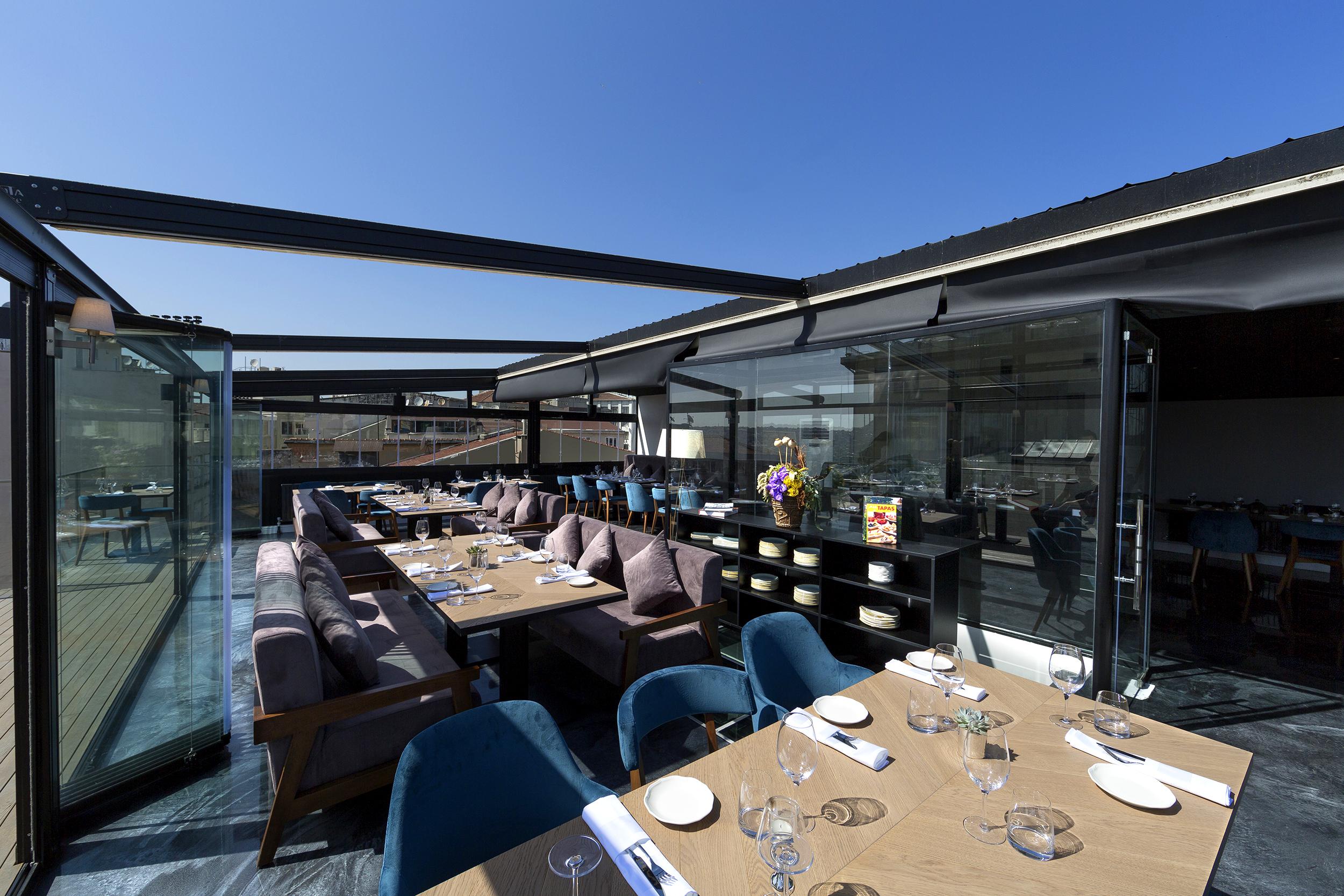Отель Walton Galata 4*