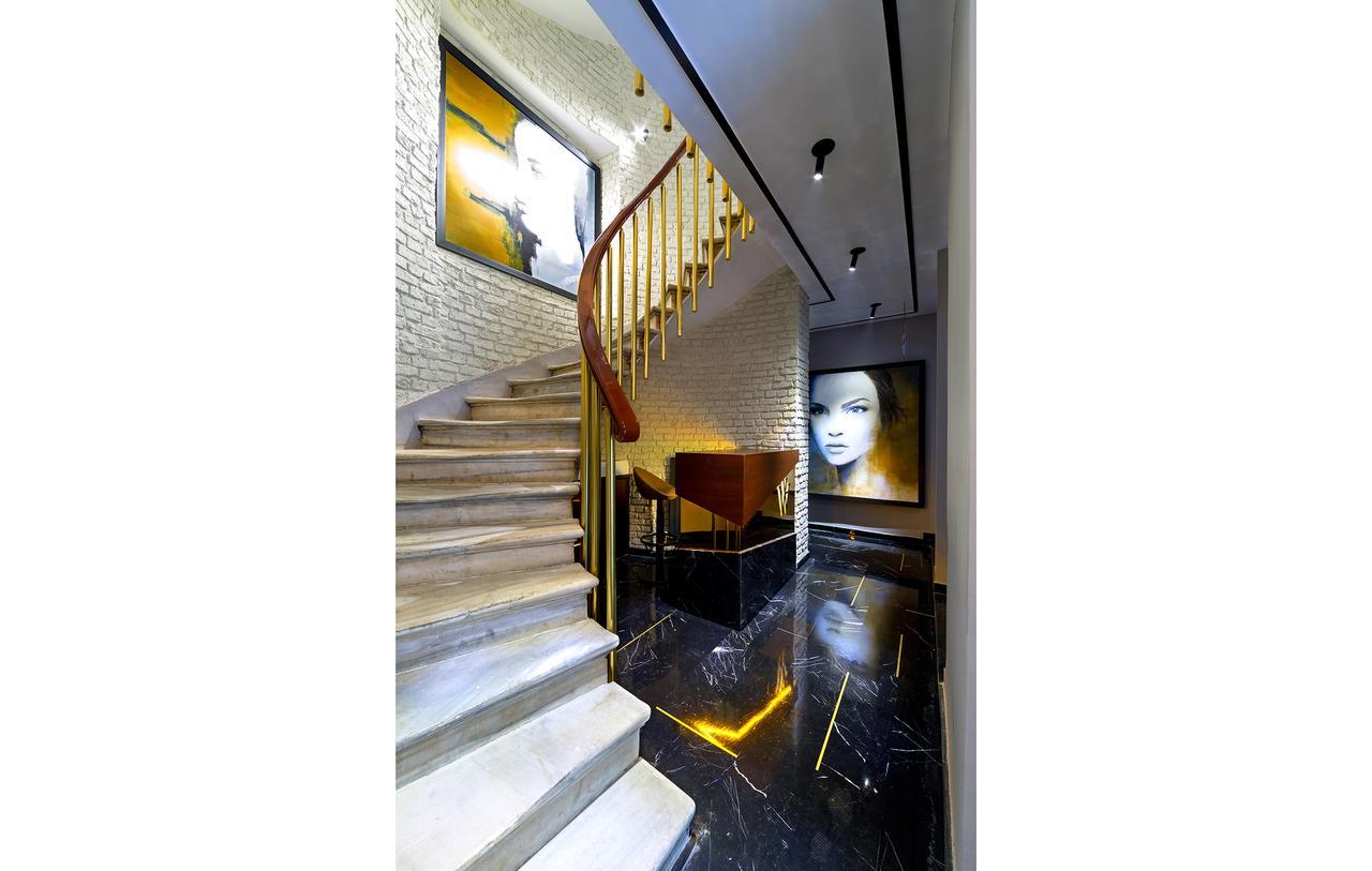 Отель Walton Galata 4*